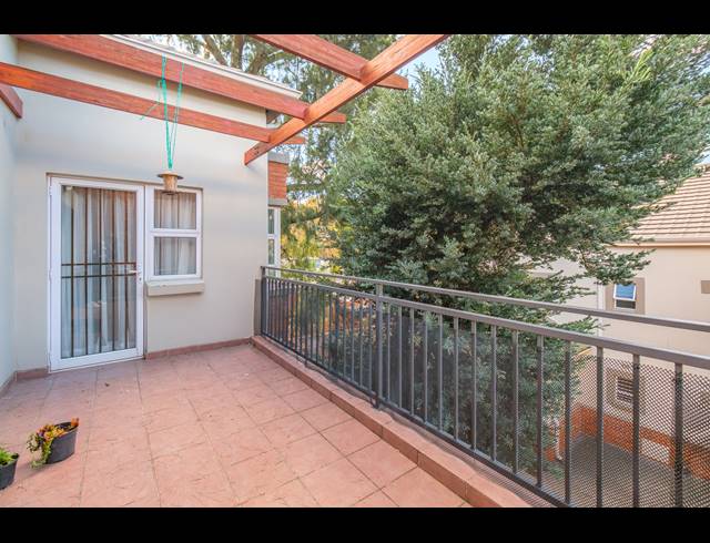 2 BEDROOM APARTMENT FOR SALE IN PARKVIEW